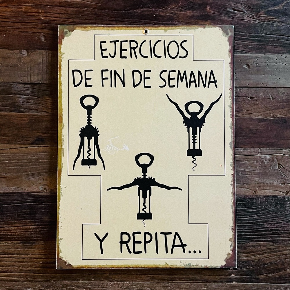 🍷 Wall Decor / Bar Sign for Wine-Lovers 😁